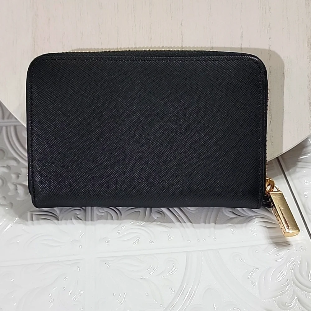 Tory Burch home smoke 1d